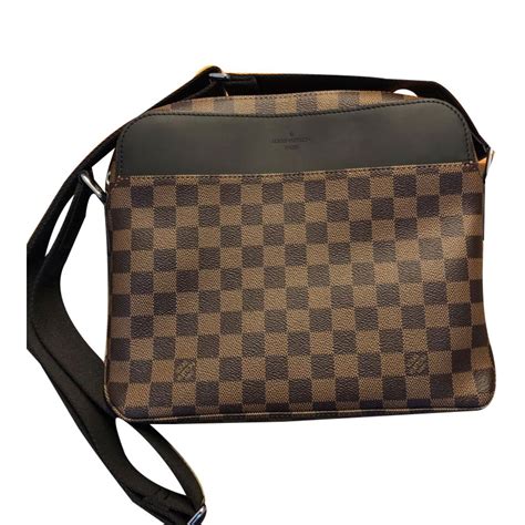 sac bandoulière louis vuitton homme pas cher|louis vuitton vestiaire.